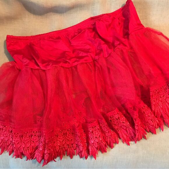 Lace Trimmed Petticoat Tutu - Picture 5 of 7